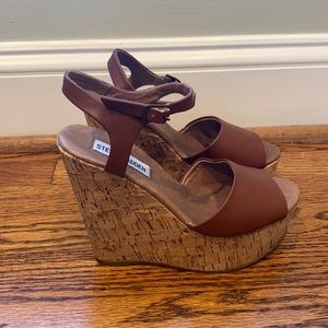 brown cork wedges